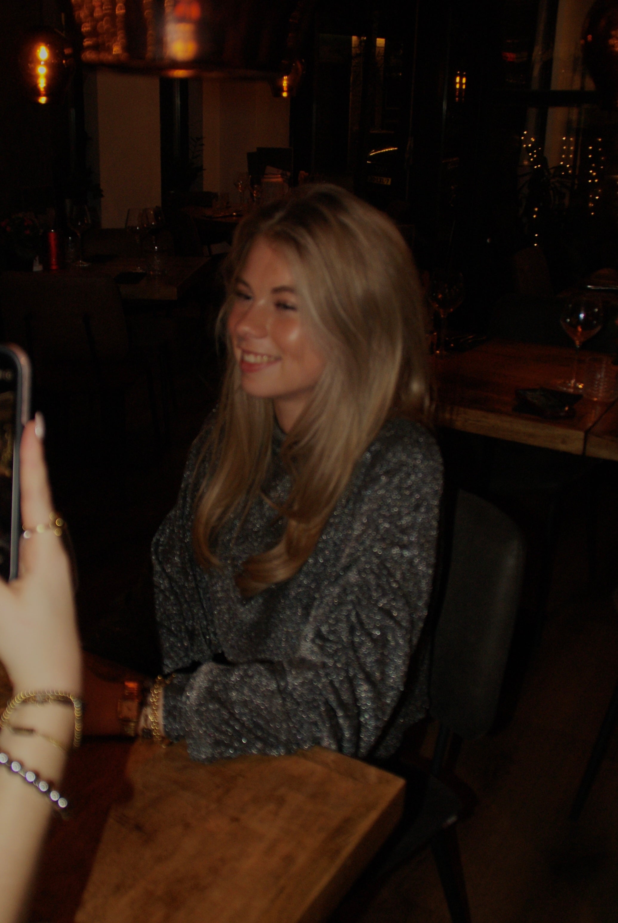 Glitter longsleeve elastiek zilver